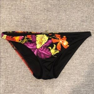 Victoria’s Secret bikini bottom sz M
